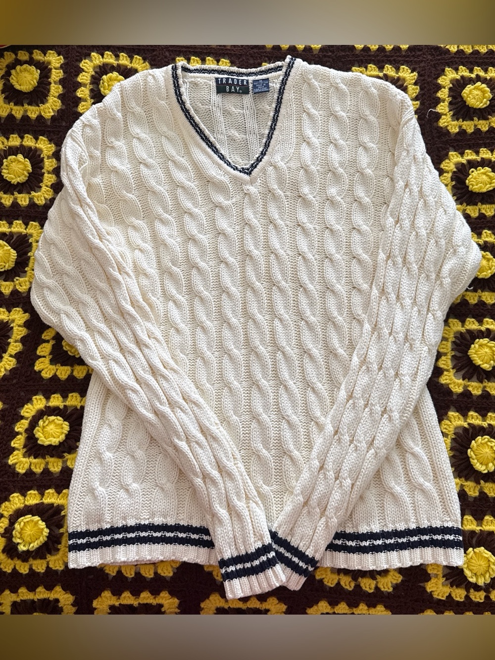 Vtg Trader Bay Ivory & Navy Chunky Cable Knit V-neck Preppy Fisherman Sweater M